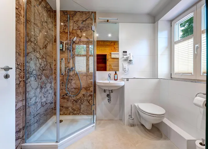 Duenenhaeuser Unserusedomde Ca80qm Mit Privater Sauna Und Kamin Parkplatz Direkt Am 7i3 Apartman *